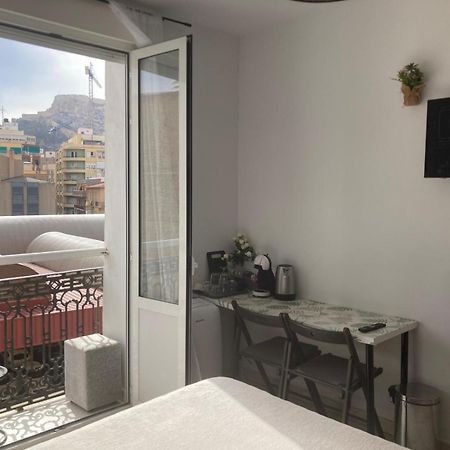 Room With Private Bathroom And Balcony Nearby The Mercado Central, Center And Beach Alicante Exteriör bild