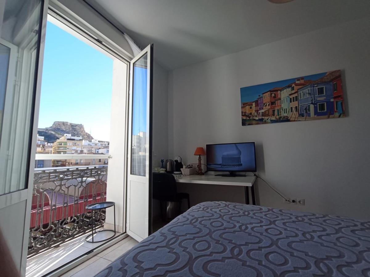 Room With Private Bathroom And Balcony Nearby The Mercado Central, Center And Beach Alicante Exteriör bild