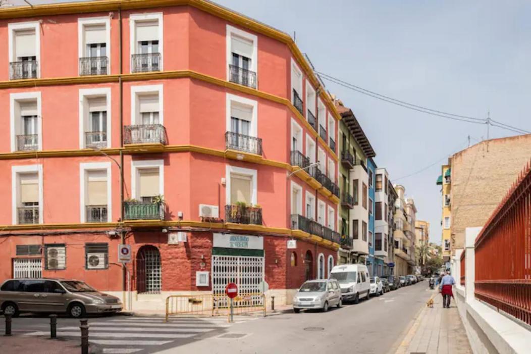 Room With Private Bathroom And Balcony Nearby The Mercado Central, Center And Beach Alicante Exteriör bild