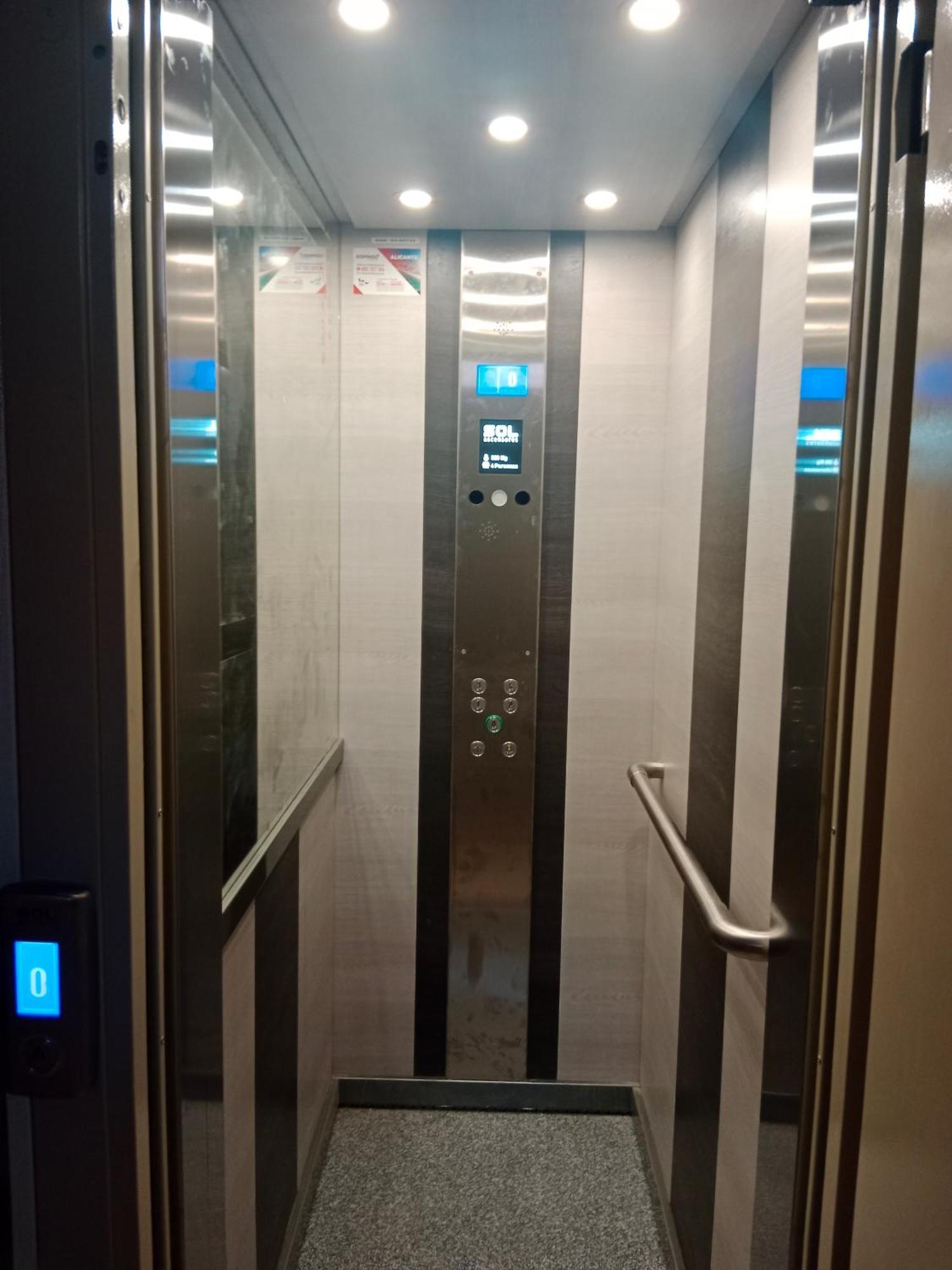 Room With Private Bathroom And Balcony Nearby The Mercado Central, Center And Beach Alicante Exteriör bild