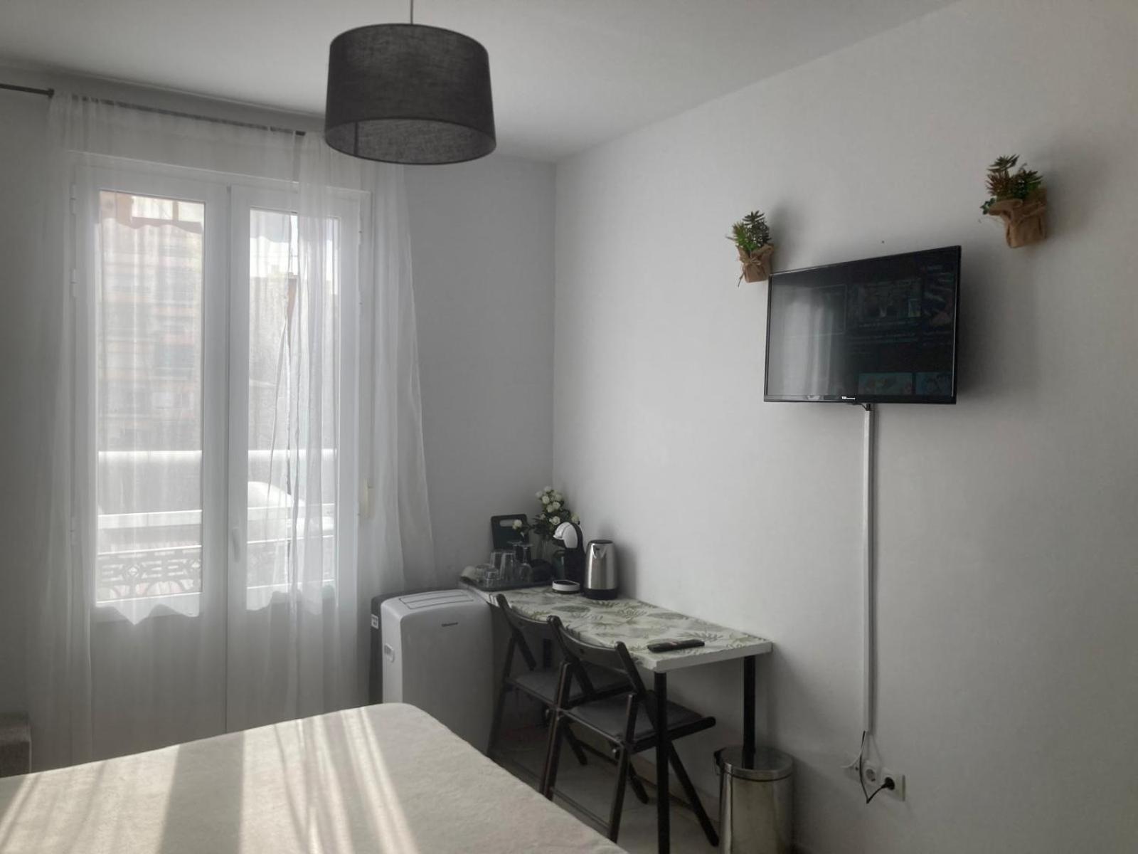 Room With Private Bathroom And Balcony Nearby The Mercado Central, Center And Beach Alicante Exteriör bild