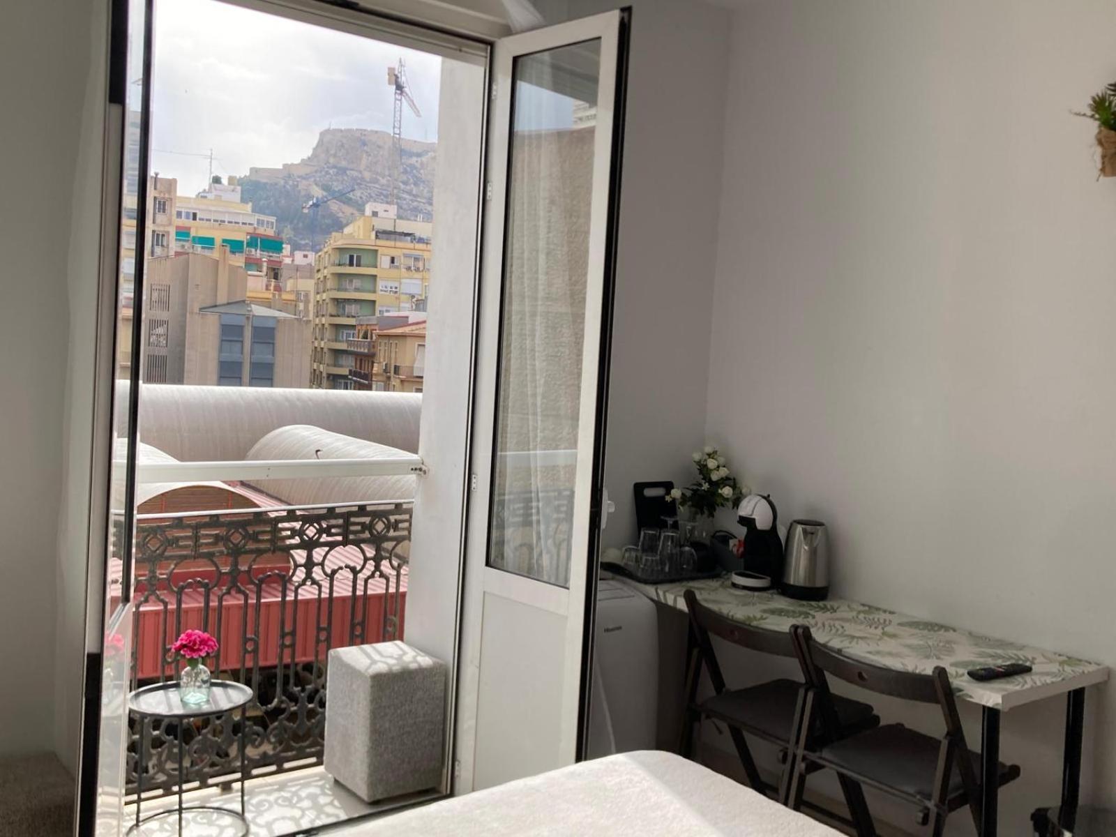 Room With Private Bathroom And Balcony Nearby The Mercado Central, Center And Beach Alicante Exteriör bild